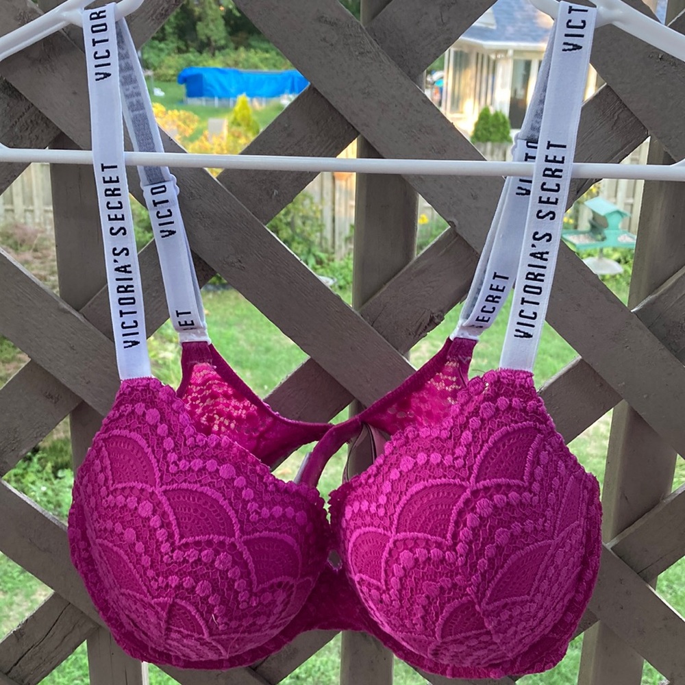 Victoria’s Secret 36C T-Shirt Push-Up Full Coverage Fuchsia